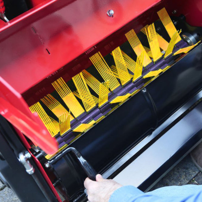 SPARES2GO Power Sweeper Brushes for WESTWOOD COUNTAX Lawn Tractor Mower 5086 Bristles x 54